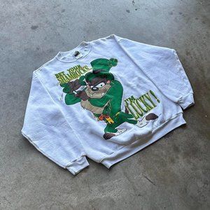 Looney Tunes Men's White and Green Sweatshirt